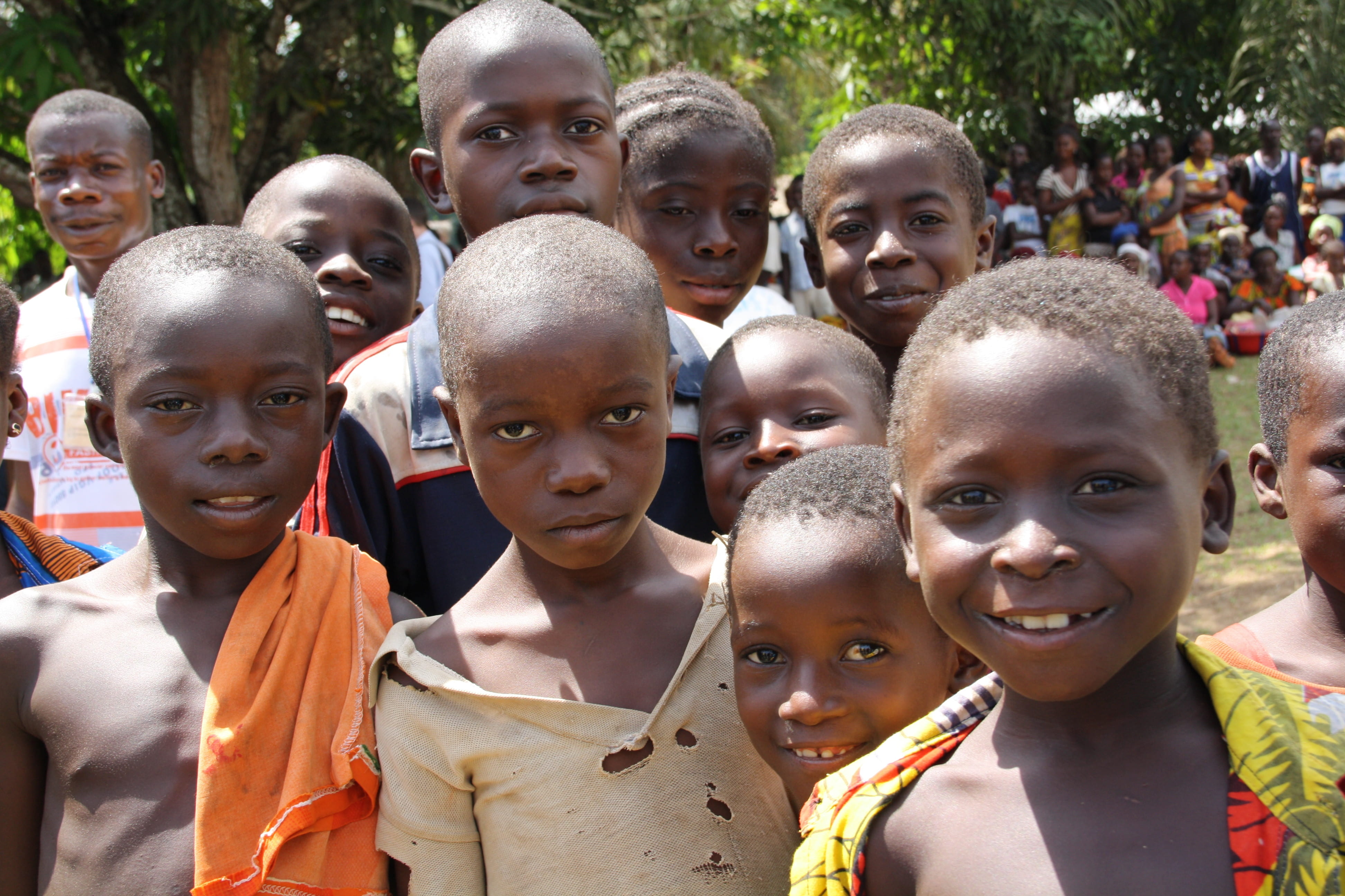 Children pictured at a UNCHR food distribution point in Liberia in 2011. Source: DFID, Creative Commons